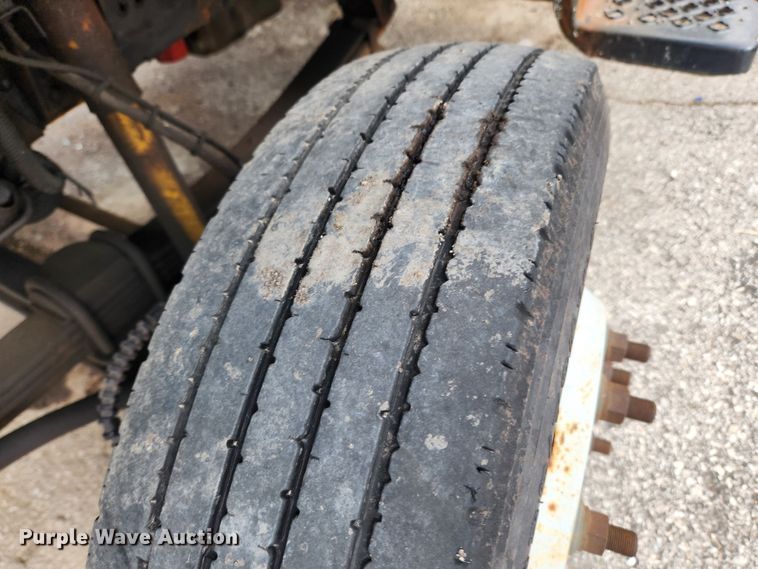 image for item JB9564 2004 GMC C5500  dump flatbed truck