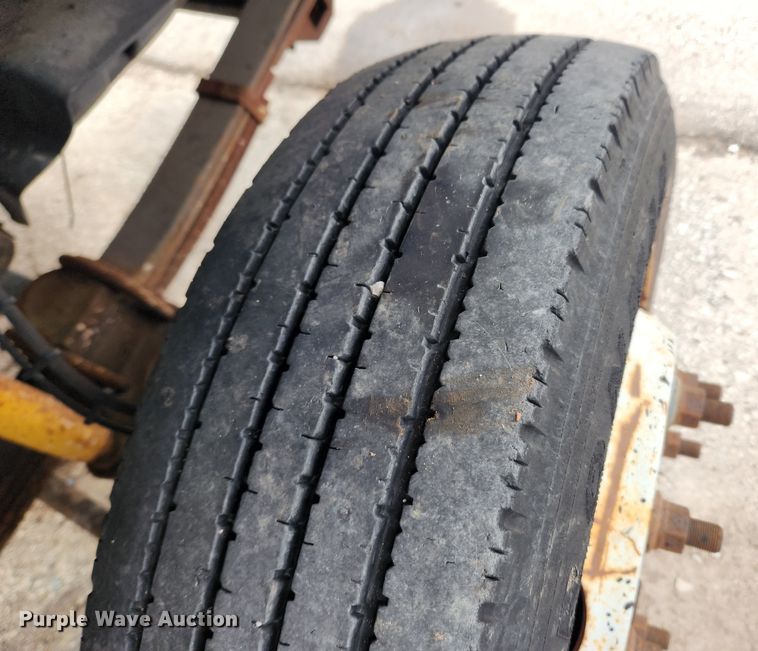 image for item JB9564 2004 GMC C5500  dump flatbed truck