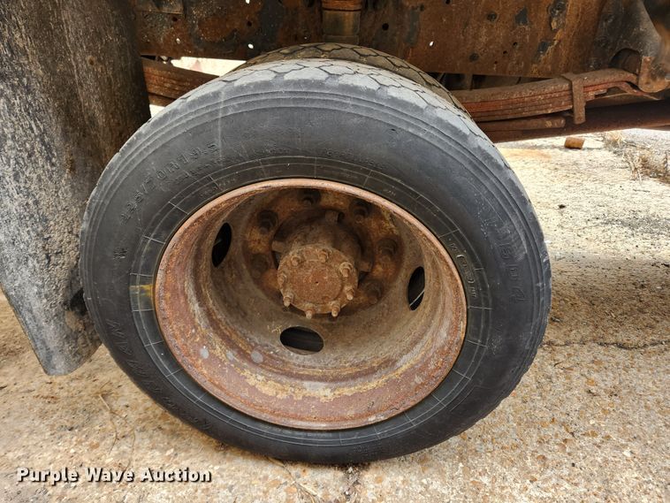 image for item JB9564 2004 GMC C5500  dump flatbed truck