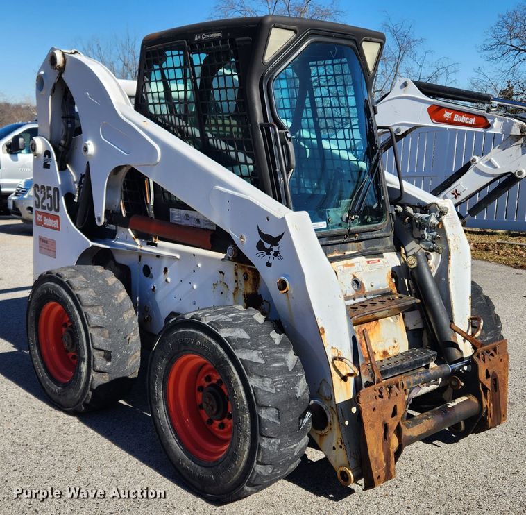 image for item JB9625 2010 Bobcat S250  skid steer loader