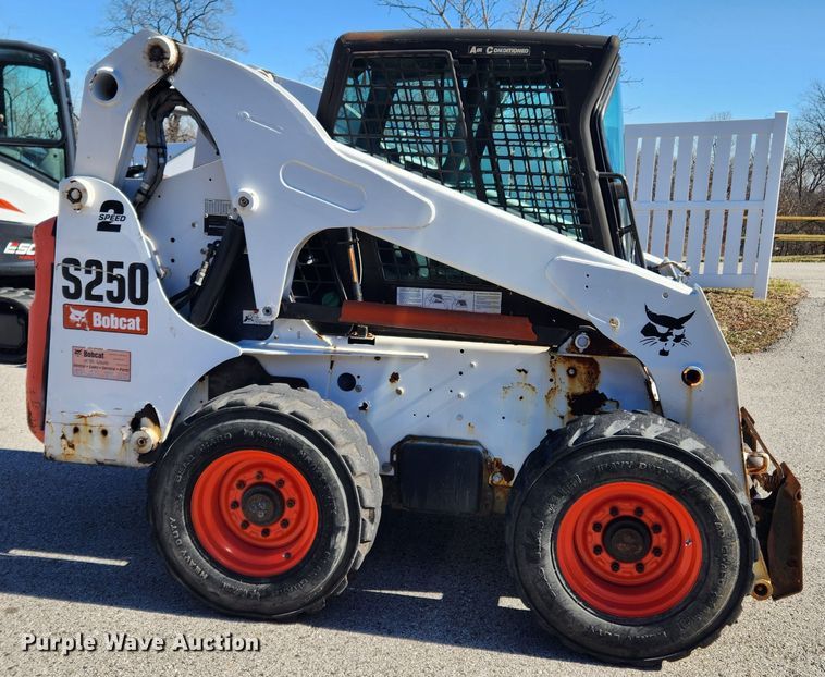 image for item JB9625 2010 Bobcat S250  skid steer loader