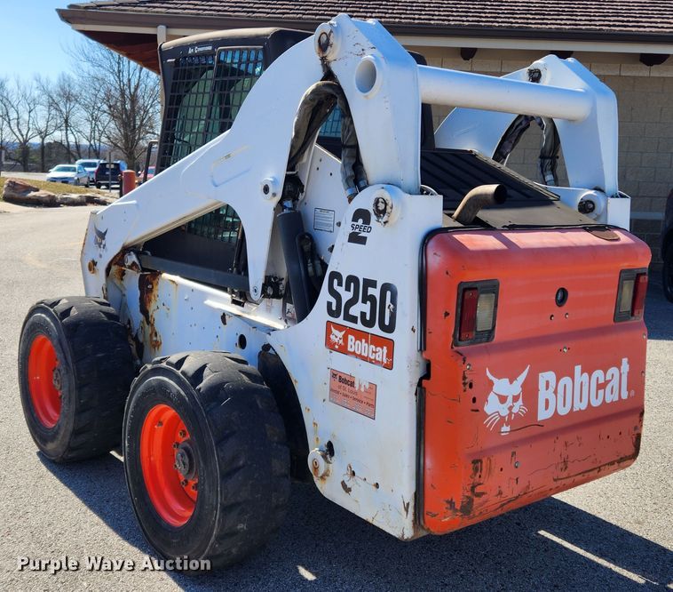 image for item JB9625 2010 Bobcat S250  skid steer loader