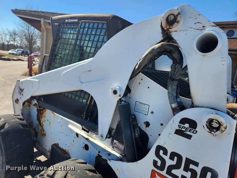 image for item JB9625 2010 Bobcat S250  skid steer loader