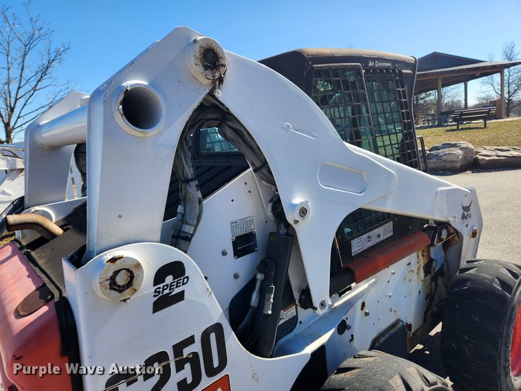 image for item JB9625 2010 Bobcat S250  skid steer loader