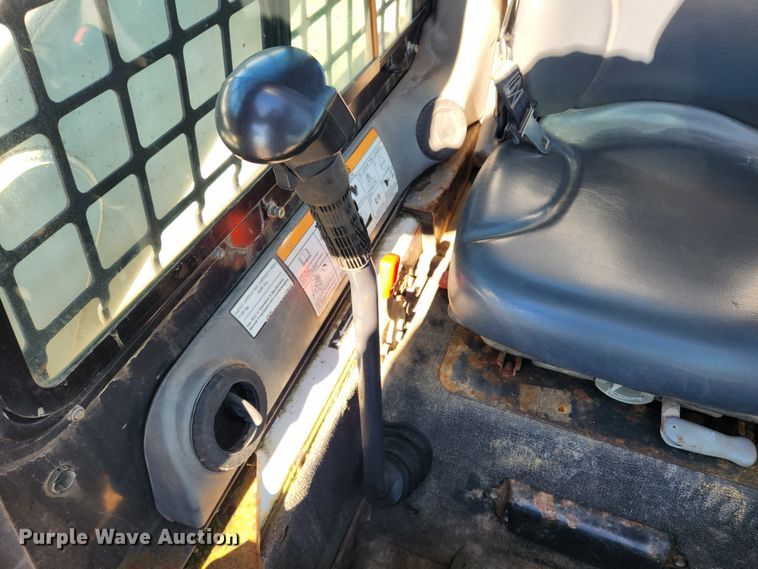 image for item JB9625 2010 Bobcat S250  skid steer loader