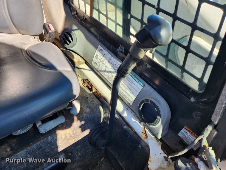 image for item JB9625 2010 Bobcat S250  skid steer loader