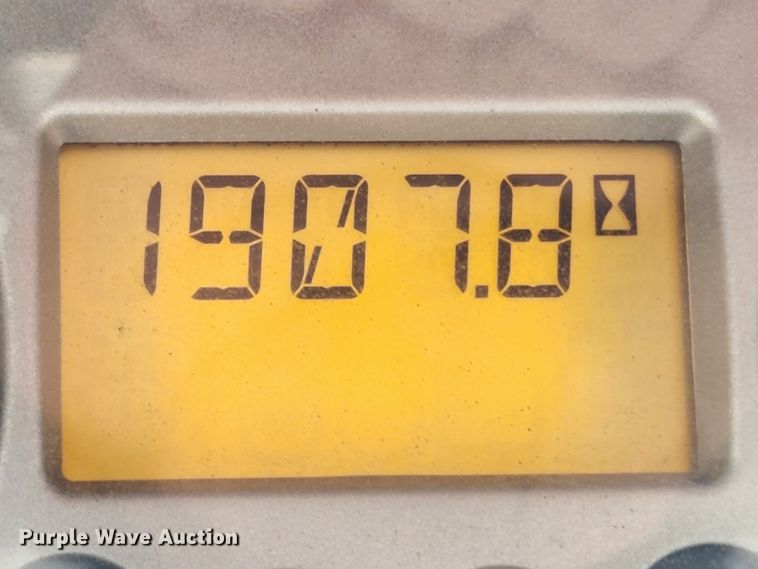 image for item JB9625 2010 Bobcat S250  skid steer loader