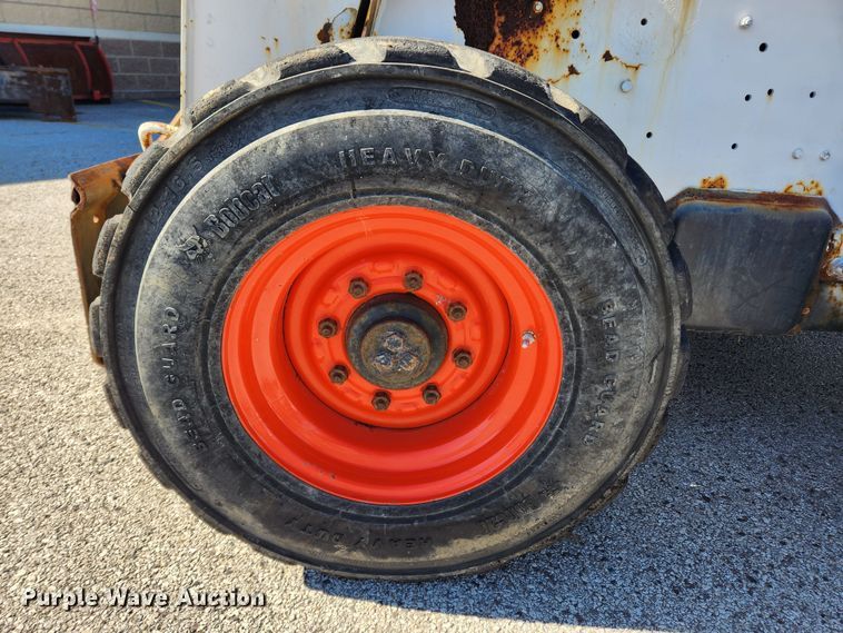 image for item JB9625 2010 Bobcat S250  skid steer loader