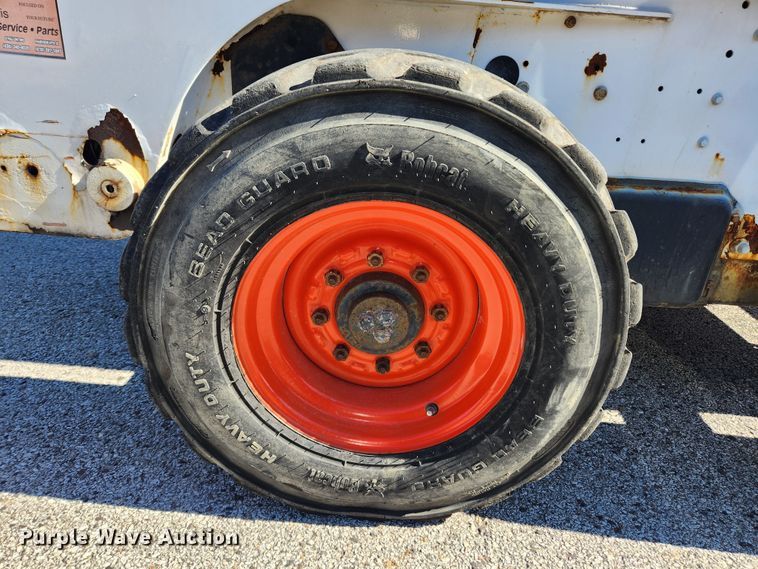 image for item JB9625 2010 Bobcat S250  skid steer loader