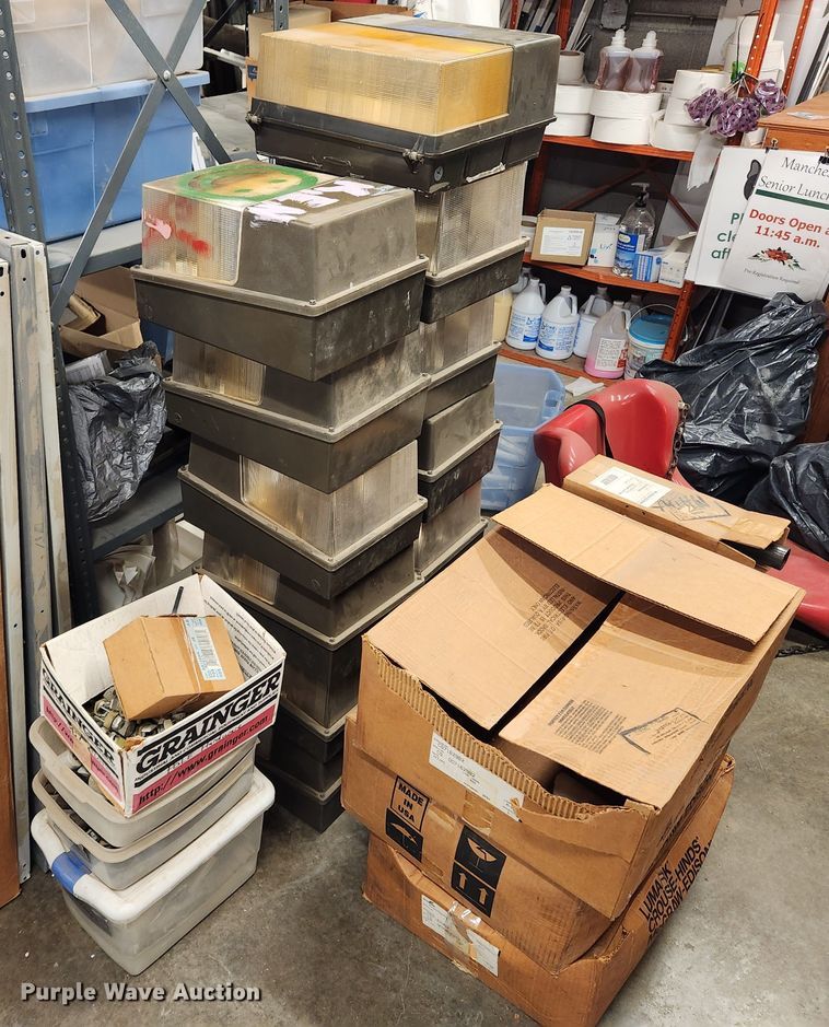 image for item JB9626 (16) pole light fixtures