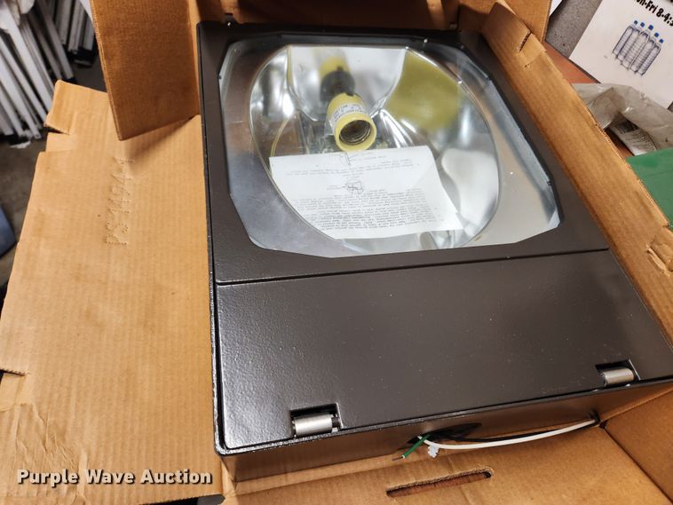 image for item JB9626 (16) pole light fixtures