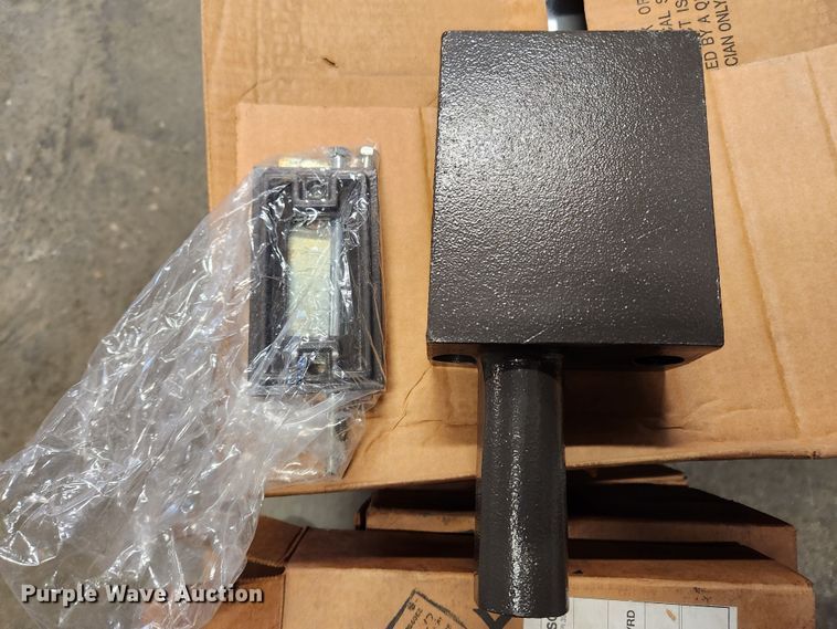 image for item JB9626 (16) pole light fixtures