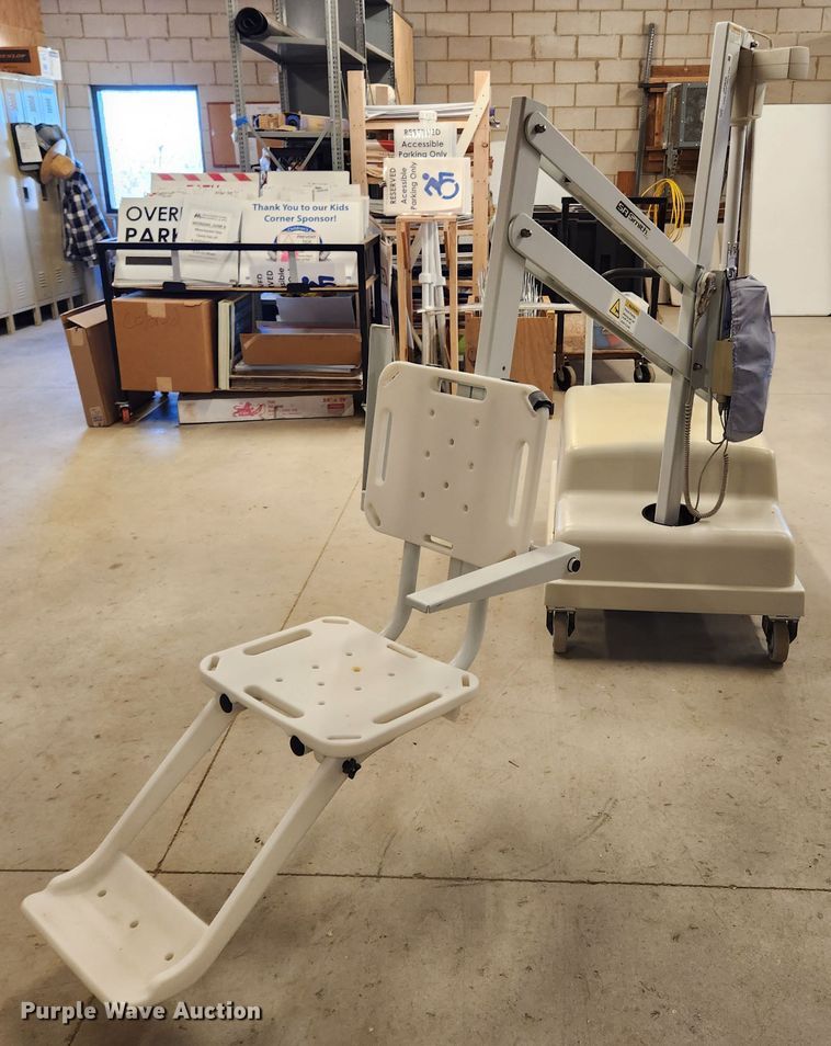 image for item JB9628 S.R. Smith PAL 2  Aquatic lift