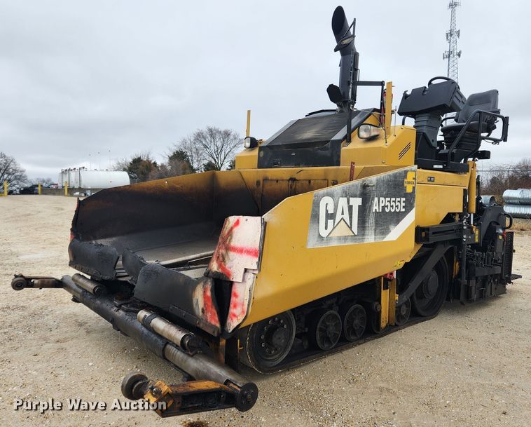image for item JB9630 2011 Caterpillar AP555E  paver