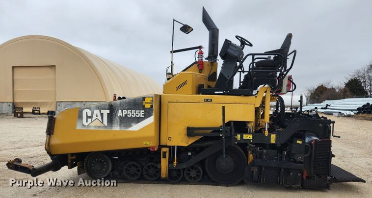 image for item JB9630 2011 Caterpillar AP555E  paver