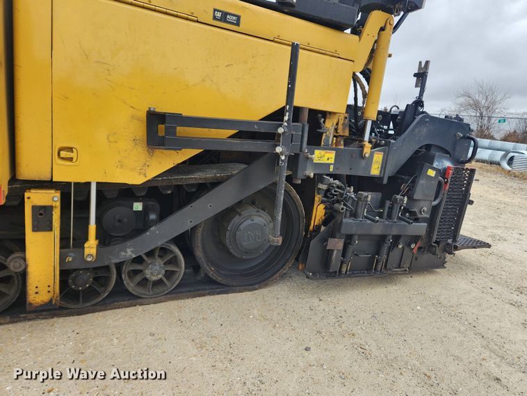 image for item JB9630 2011 Caterpillar AP555E  paver