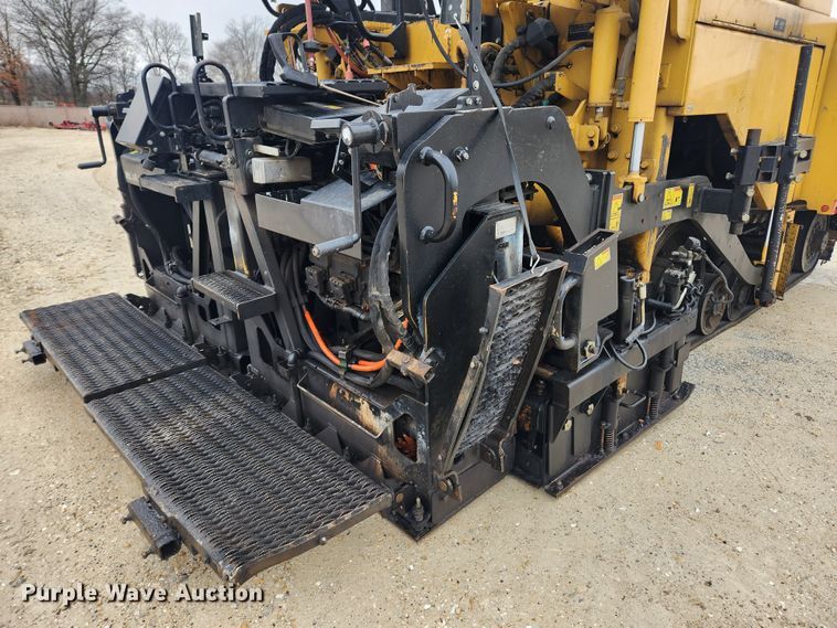 image for item JB9630 2011 Caterpillar AP555E  paver