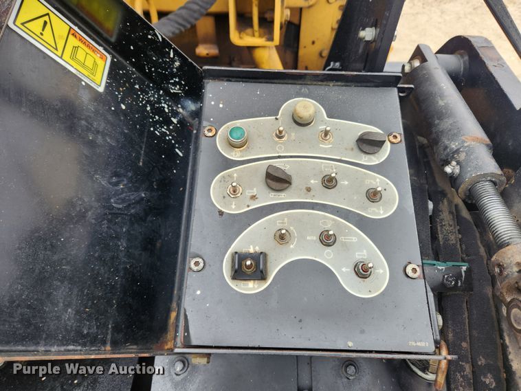 image for item JB9630 2011 Caterpillar AP555E  paver