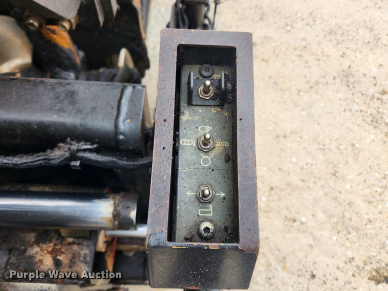 image for item JB9630 2011 Caterpillar AP555E  paver