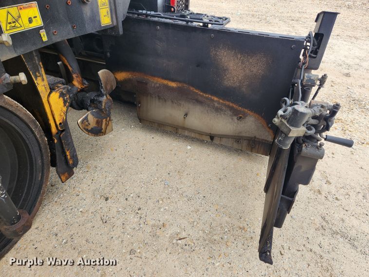 image for item JB9630 2011 Caterpillar AP555E  paver