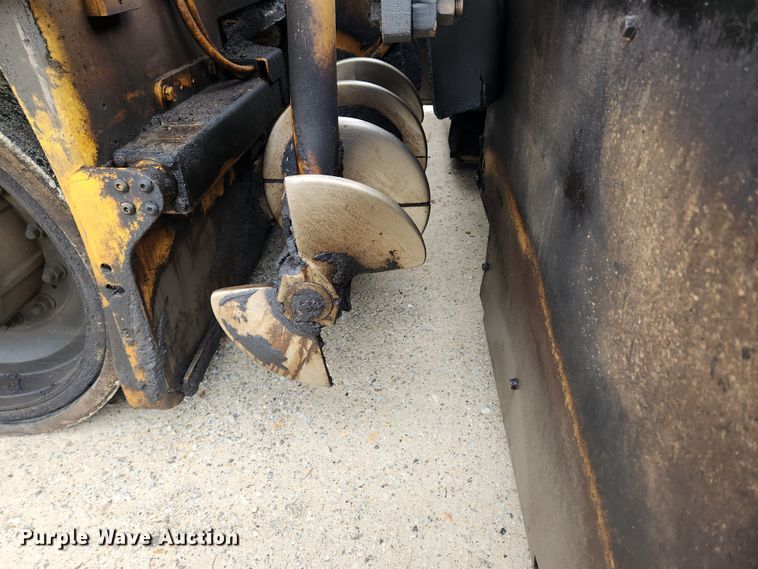 image for item JB9630 2011 Caterpillar AP555E  paver