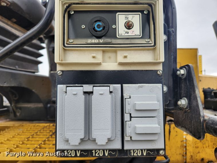 image for item JB9630 2011 Caterpillar AP555E  paver