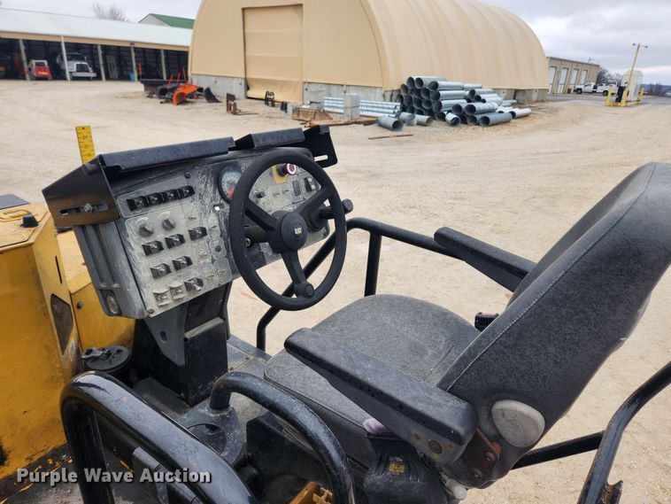 image for item JB9630 2011 Caterpillar AP555E  paver