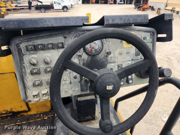 image for item JB9630 2011 Caterpillar AP555E  paver