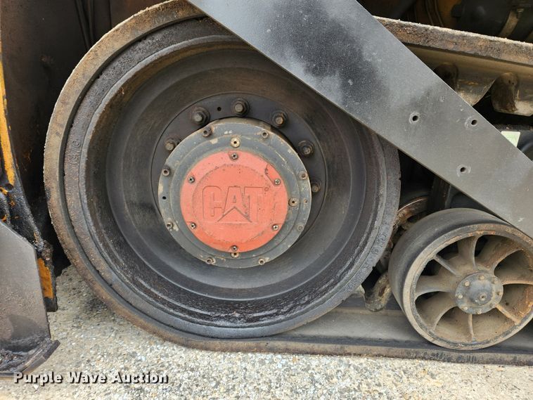 image for item JB9630 2011 Caterpillar AP555E  paver