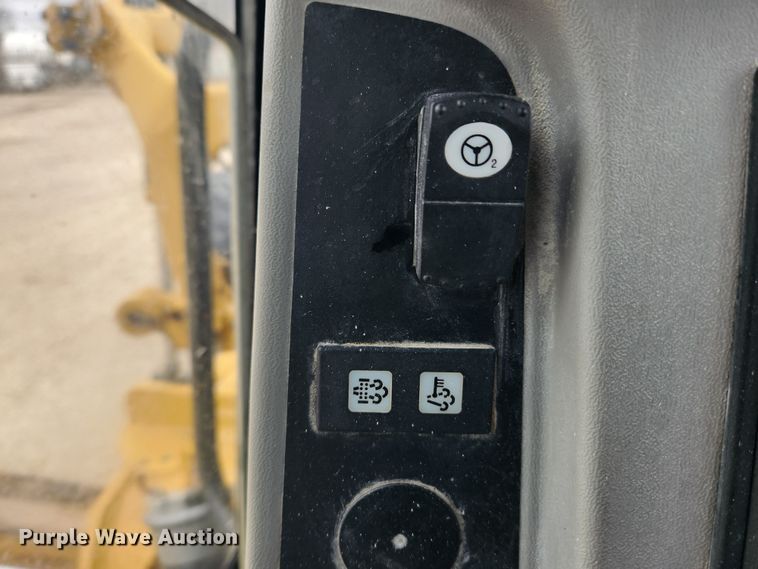 image for item JB9631 2012 Caterpillar 140M2  motor grader