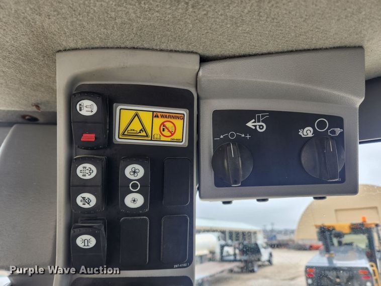 image for item JB9631 2012 Caterpillar 140M2  motor grader