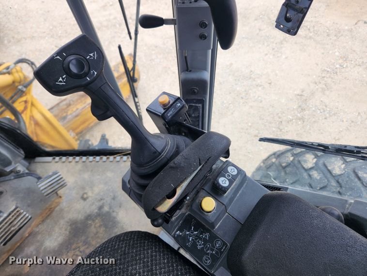 image for item JB9631 2012 Caterpillar 140M2  motor grader