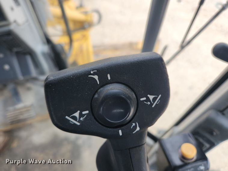 image for item JB9631 2012 Caterpillar 140M2  motor grader