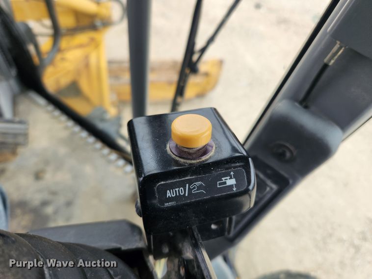 image for item JB9631 2012 Caterpillar 140M2  motor grader