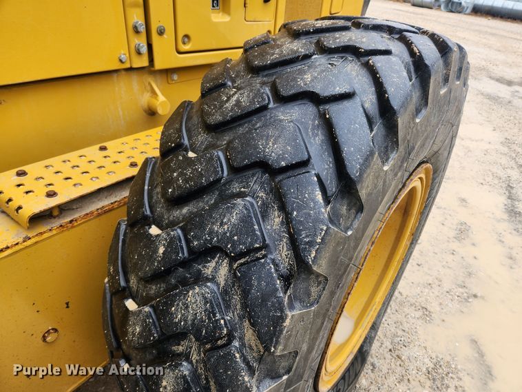 image for item JB9631 2012 Caterpillar 140M2  motor grader