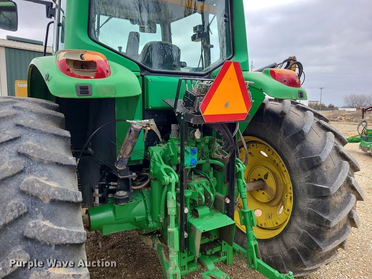 image for item JG9397 2009 John Deere 7130 Premium  tractor