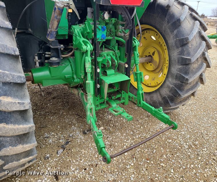 image for item JG9397 2009 John Deere 7130 Premium  tractor