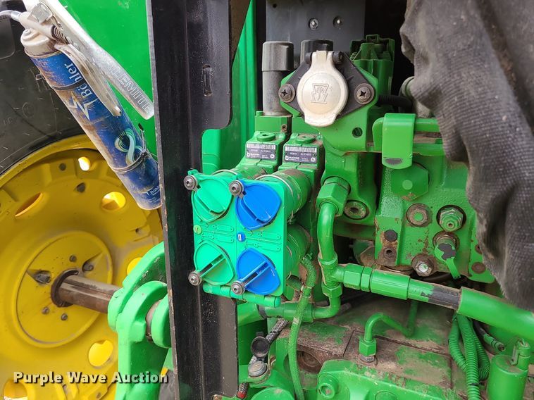 image for item JG9397 2009 John Deere 7130 Premium  tractor