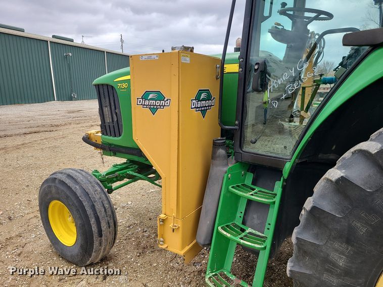 image for item JG9397 2009 John Deere 7130 Premium  tractor