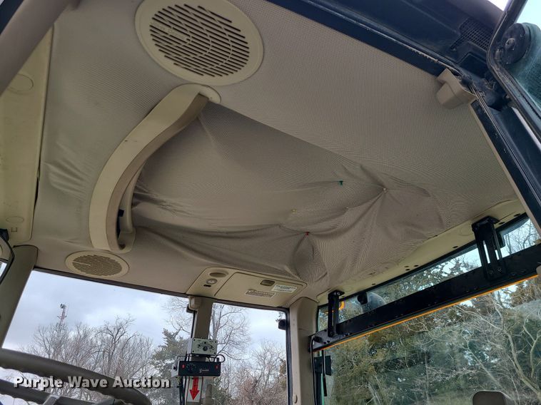 image for item JG9397 2009 John Deere 7130 Premium  tractor