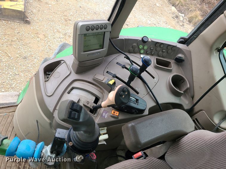 image for item JG9397 2009 John Deere 7130 Premium  tractor