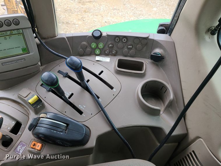 image for item JG9397 2009 John Deere 7130 Premium  tractor