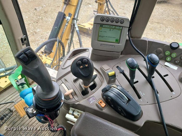 image for item JG9397 2009 John Deere 7130 Premium  tractor