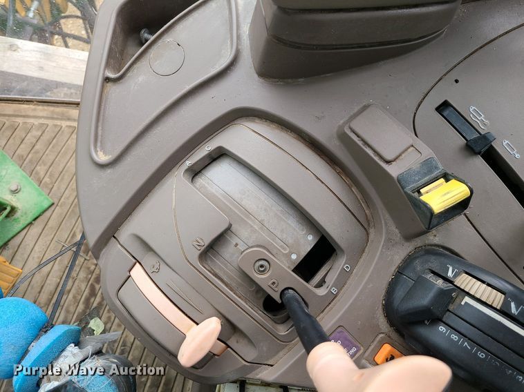 image for item JG9397 2009 John Deere 7130 Premium  tractor