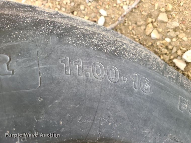 image for item JG9397 2009 John Deere 7130 Premium  tractor