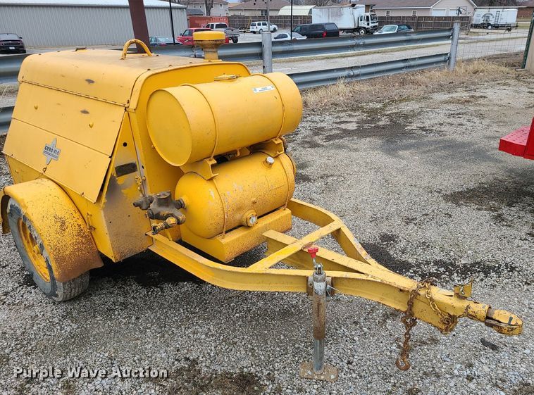 image for item JG9399 Ingersoll Rand Gyro-Flo 125  air compressor