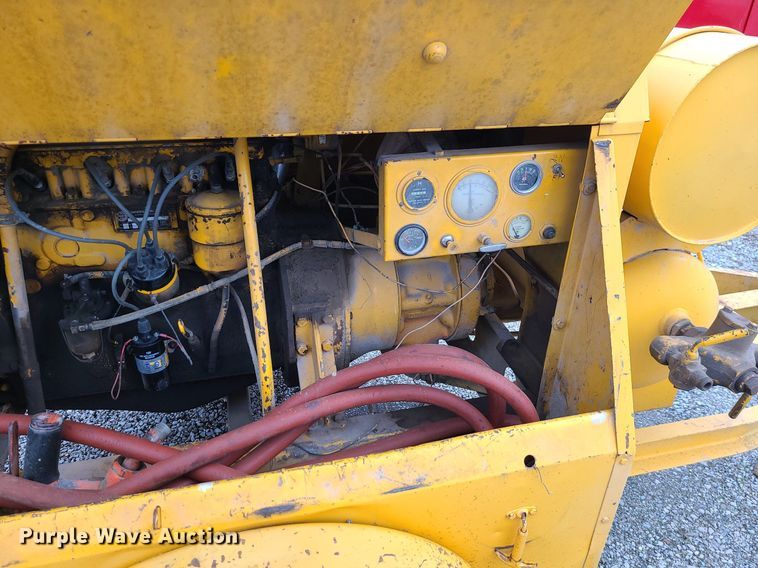 image for item JG9399 Ingersoll Rand Gyro-Flo 125  air compressor