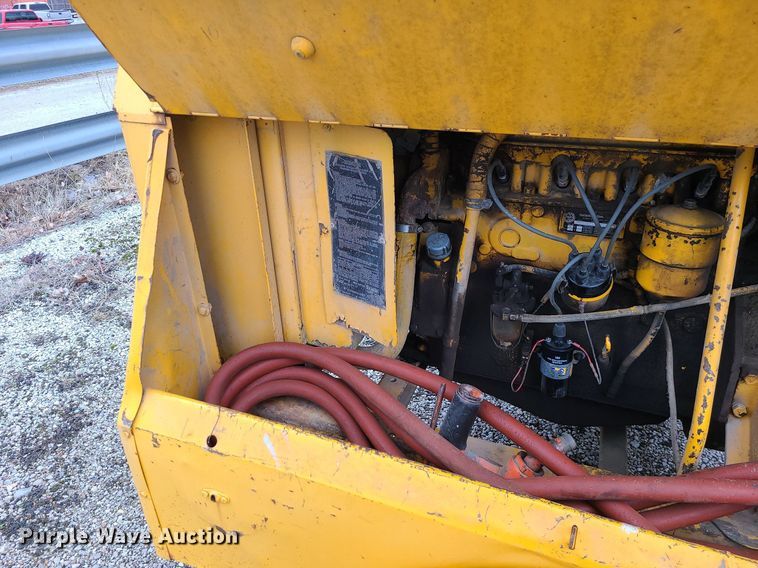 image for item JG9399 Ingersoll Rand Gyro-Flo 125  air compressor