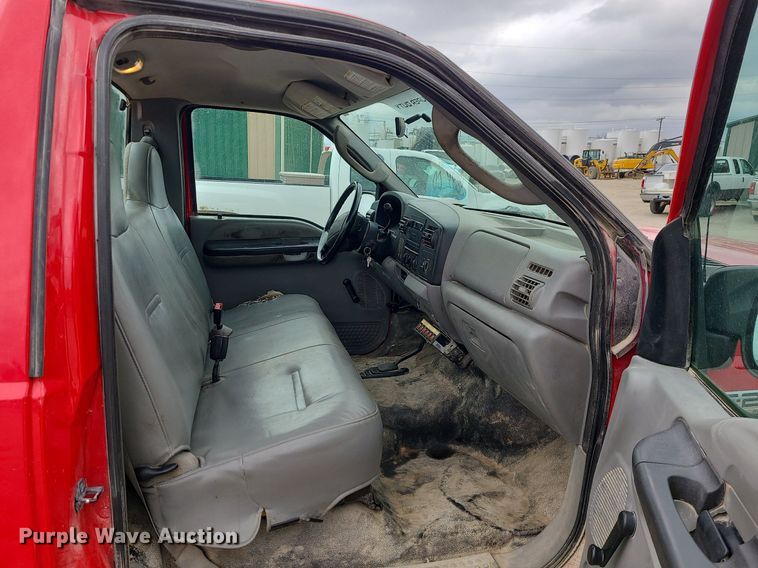 image for item JG9400 2006 Ford F250 Super Duty XL  utility bed pickup truck