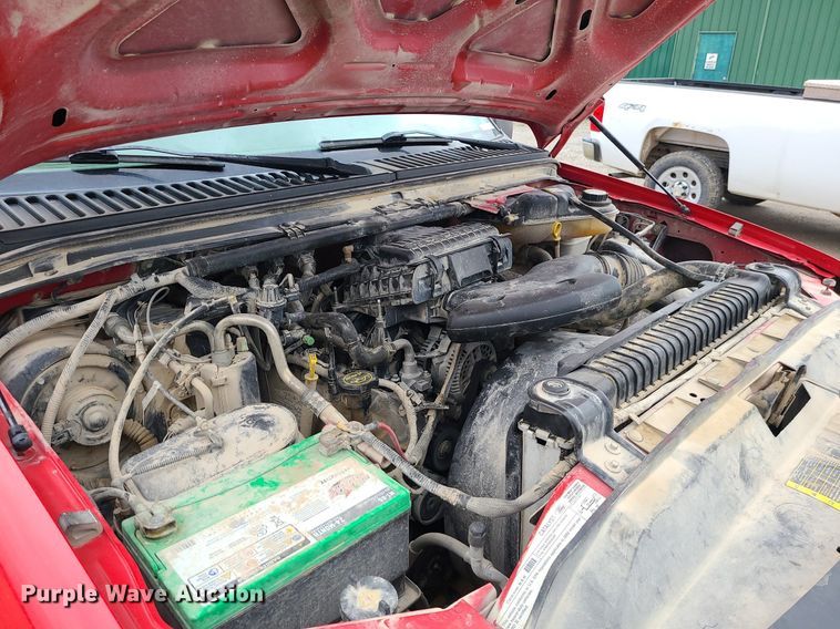 image for item JG9400 2006 Ford F250 Super Duty XL  utility bed pickup truck